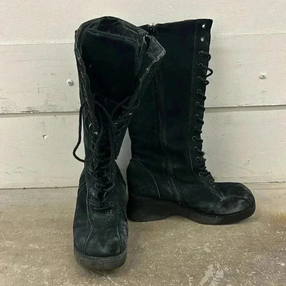 Vintage lace up chunky boots